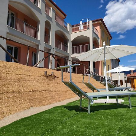 Castagnarossa Casa Vacanze เบเวรีโน ภายนอก รูปภาพ