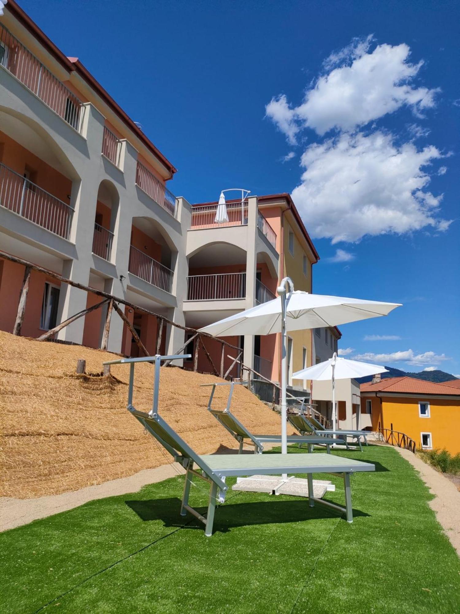 Castagnarossa Casa Vacanze เบเวรีโน ภายนอก รูปภาพ