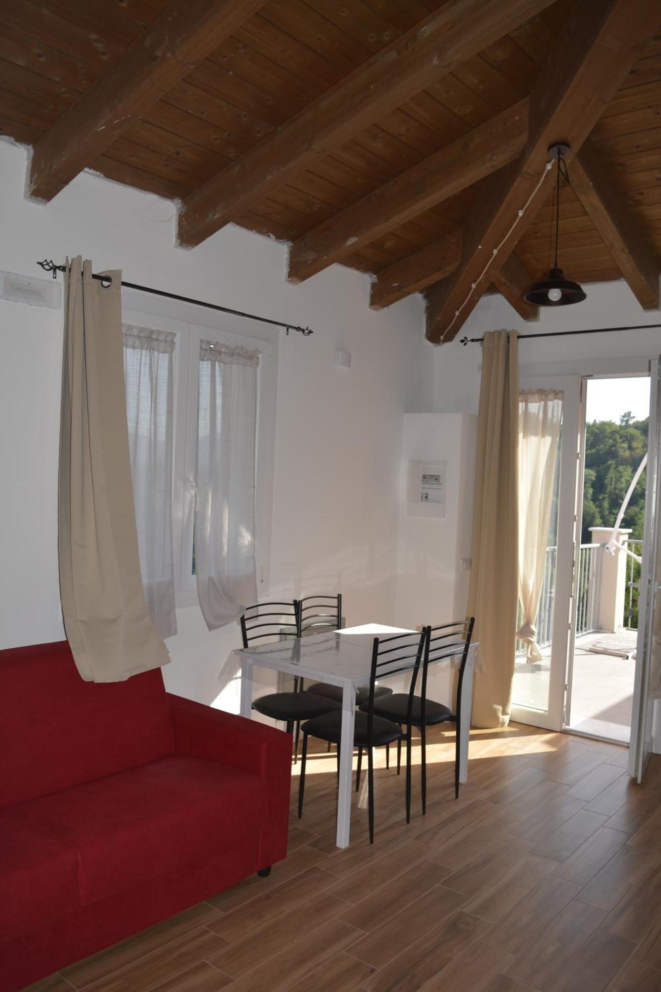 Castagnarossa Casa Vacanze เบเวรีโน ภายนอก รูปภาพ
