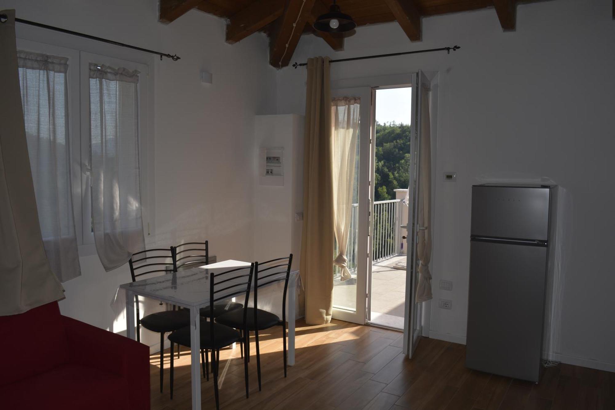 Castagnarossa Casa Vacanze เบเวรีโน ภายนอก รูปภาพ